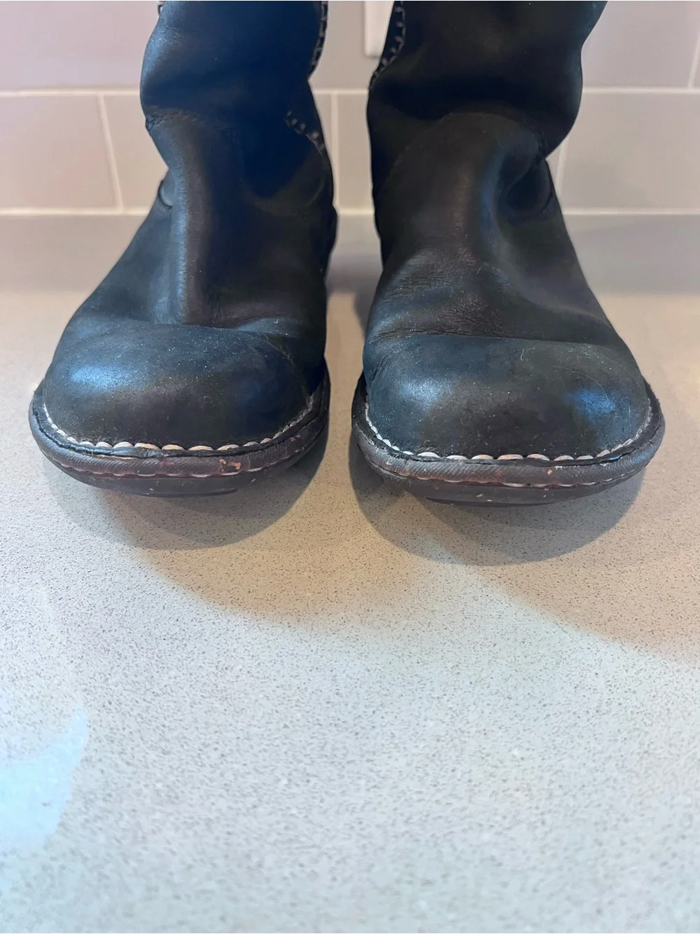 UGG Swell Tall Black Leather Sheepskin Tasman Boots Size 8